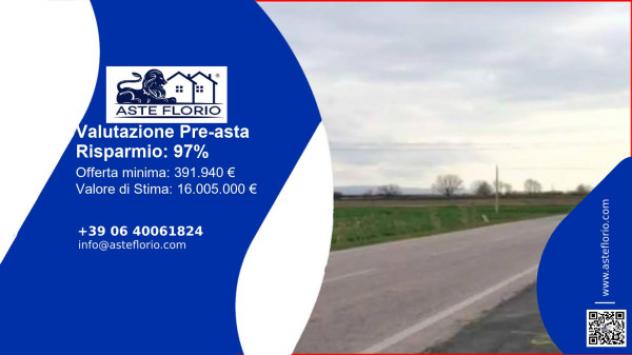 casale in vendita a Cascina