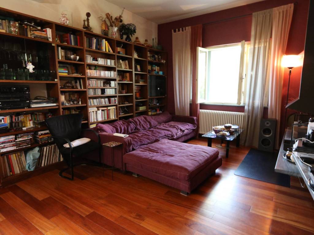 casa indipendente in vendita a Cascina in zona San Lorenzo alle Corti