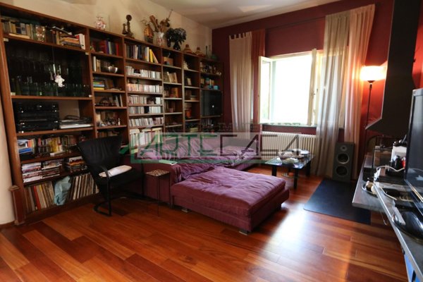 casa indipendente in vendita a Cascina in zona San Lorenzo alle Corti