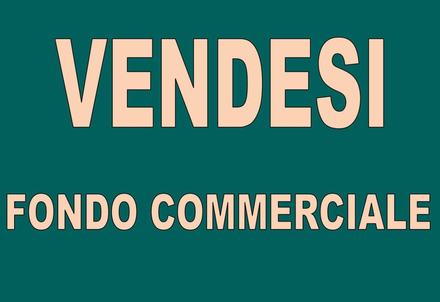 locale commerciale in vendita a Cascina