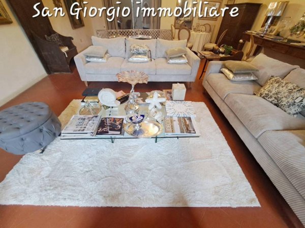 casa indipendente in vendita a Cascina