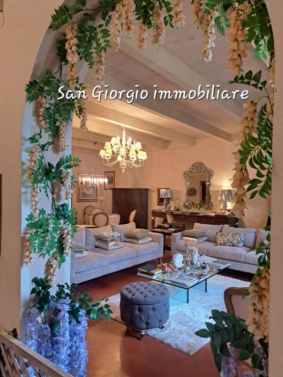 casa indipendente in vendita a Cascina in zona Navacchio