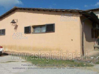 casale in vendita a Cascina