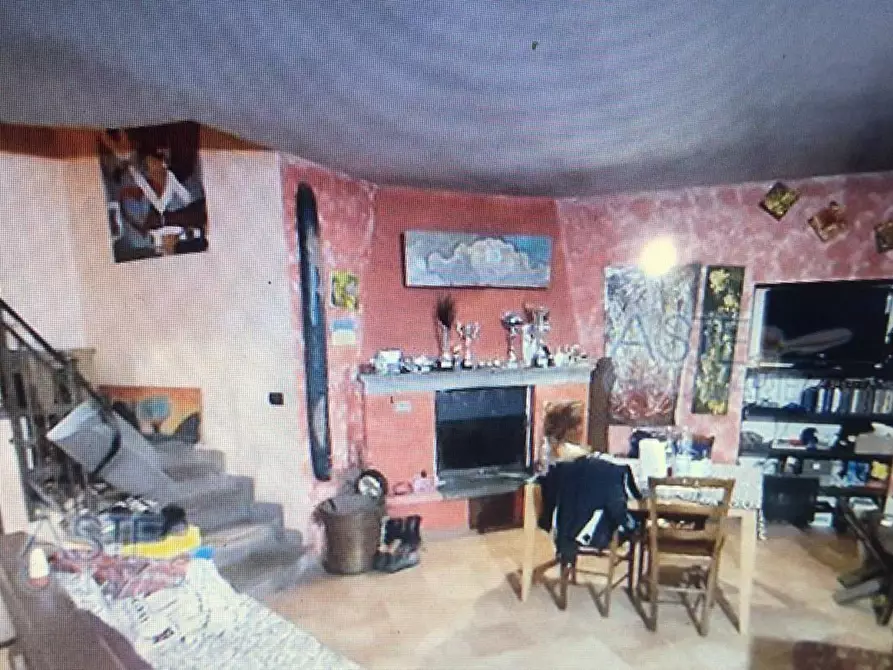 casa indipendente in vendita a Cascina