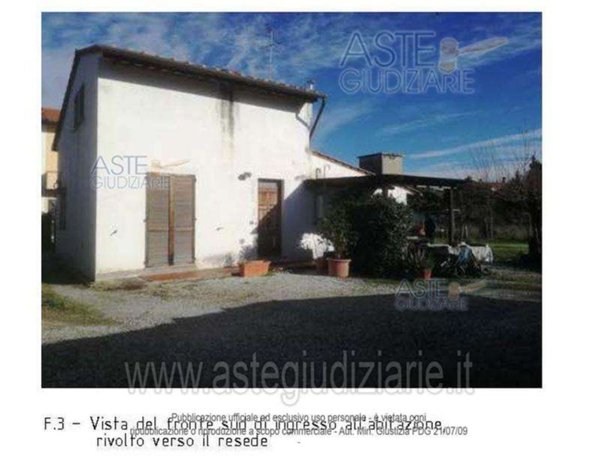 appartamento in vendita a Cascina in zona Latignano