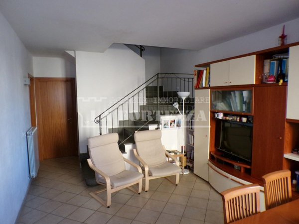 casa indipendente in vendita a Cascina in zona San Lorenzo alle Corti