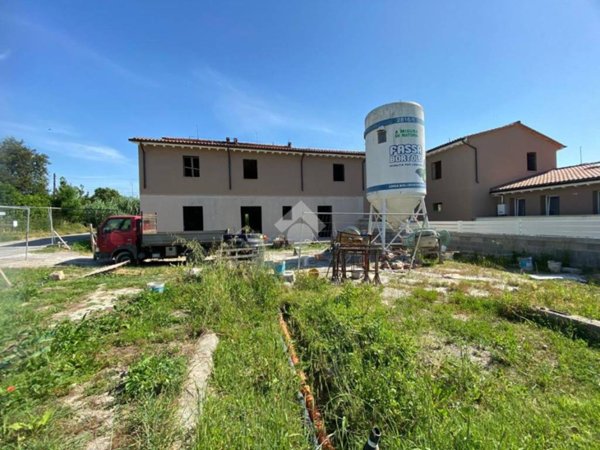 casa indipendente in vendita a Cascina