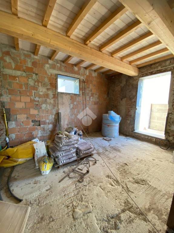 casa indipendente in vendita a Cascina in zona San Lorenzo a Pagnatico