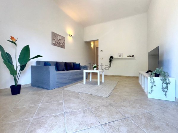 casa indipendente in vendita a Cascina in zona Marciana