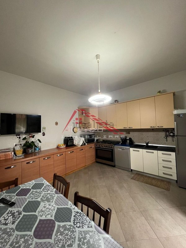 casa indipendente in vendita a Cascina