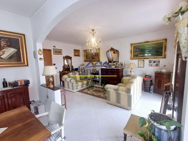 appartamento in vendita a Cascina in zona San Lorenzo alle Corti