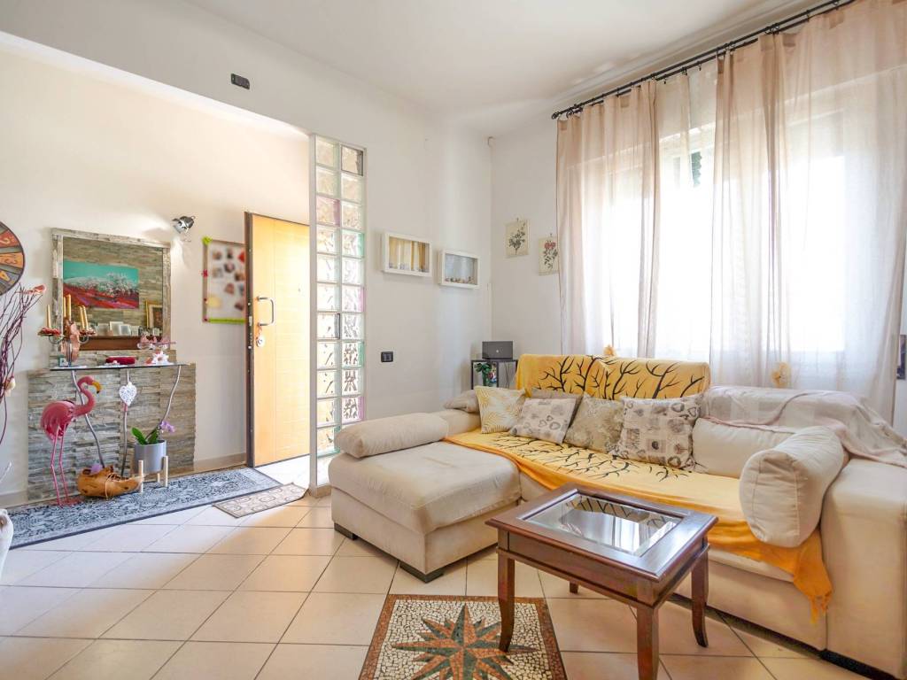 casa indipendente in vendita a Cascina in zona Navacchio