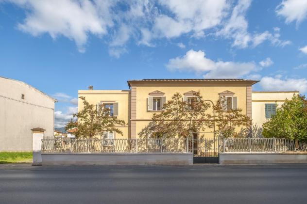 casa indipendente in vendita a Cascina