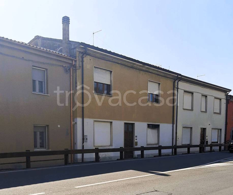 casa indipendente in vendita a Cascina in zona Titignano
