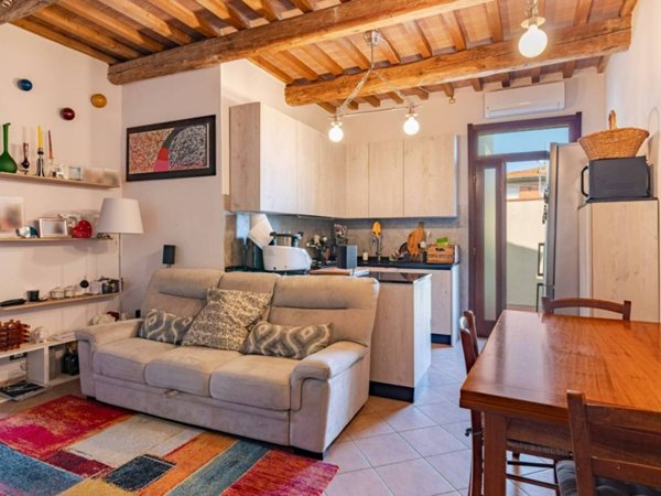 appartamento in vendita a Cascina in zona San Lorenzo a Pagnatico