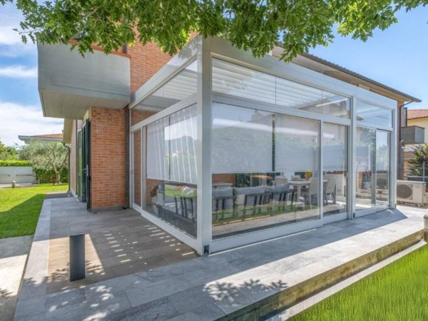 casa indipendente in vendita a Cascina in zona Navacchio