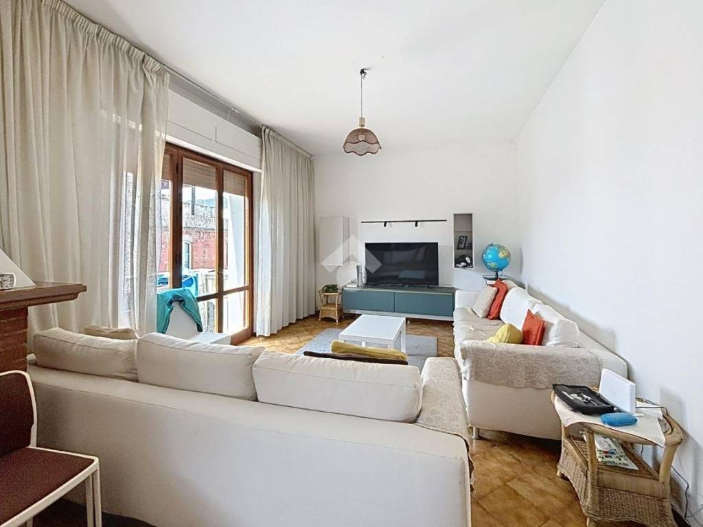 appartamento in vendita a Cascina