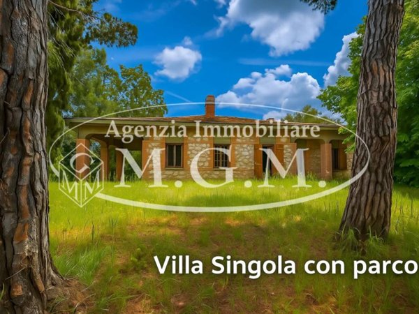 casa indipendente in vendita a Cascina