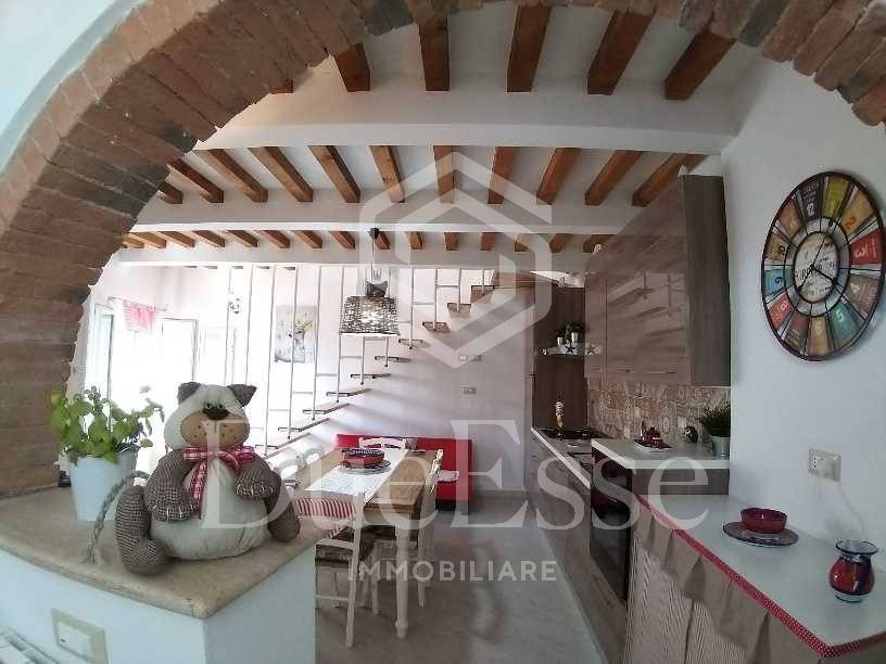 casa indipendente in vendita a Cascina in zona San Frediano a Settimo