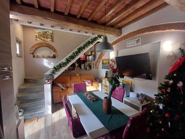 casale in vendita a Cascina in zona San Frediano a Settimo
