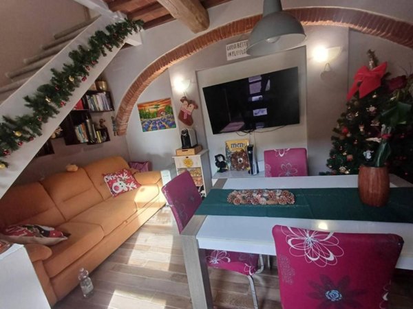 casa indipendente in vendita a Cascina