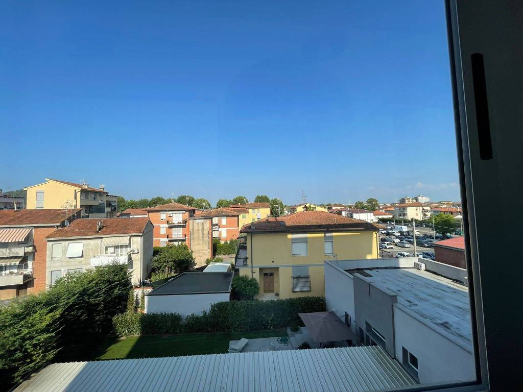 appartamento in vendita a Cascina