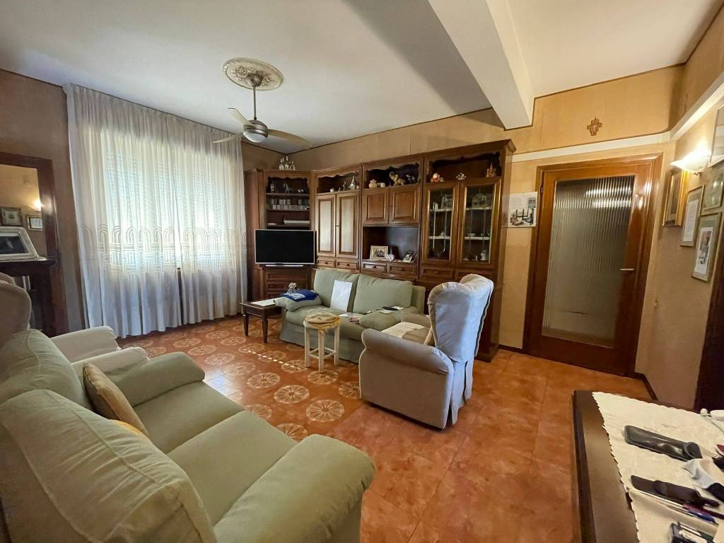 appartamento in vendita a Cascina