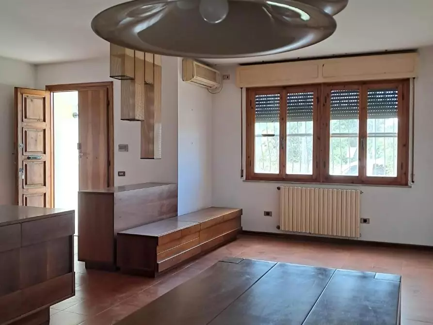 casa indipendente in vendita a Cascina