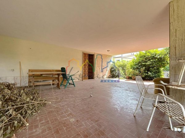 casa indipendente in vendita a Cascina in zona Casciavola