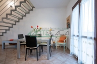 casale in vendita a Cascina in zona Visignano
