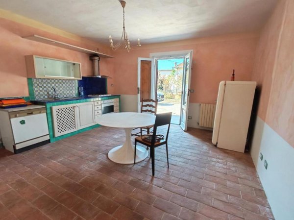 casa indipendente in vendita a Cascina in zona Musigliano