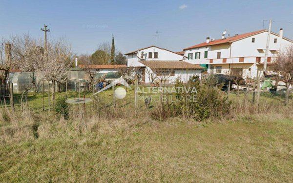 casa indipendente in vendita a Cascina in zona Latignano