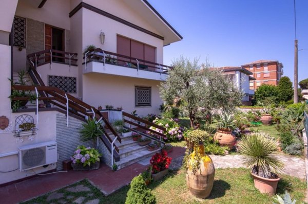 appartamento in vendita a Cascina in zona Casciavola