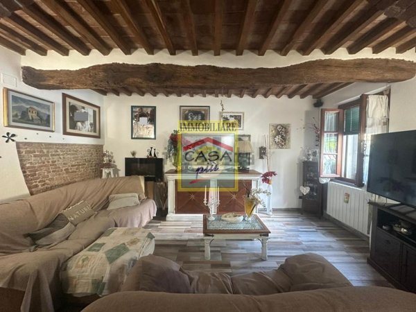 casa indipendente in vendita a Cascina in zona Navacchio