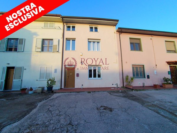 casa indipendente in vendita a Cascina in zona Musigliano