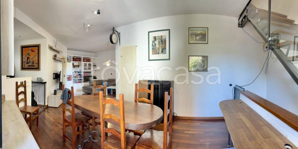 casa indipendente in vendita a Cascina