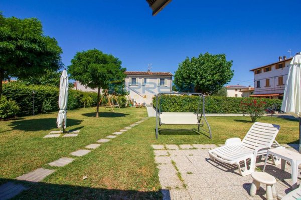 casa indipendente in vendita a Cascina
