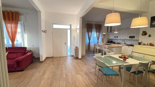 casa indipendente in vendita a Cascina in zona San Frediano a Settimo