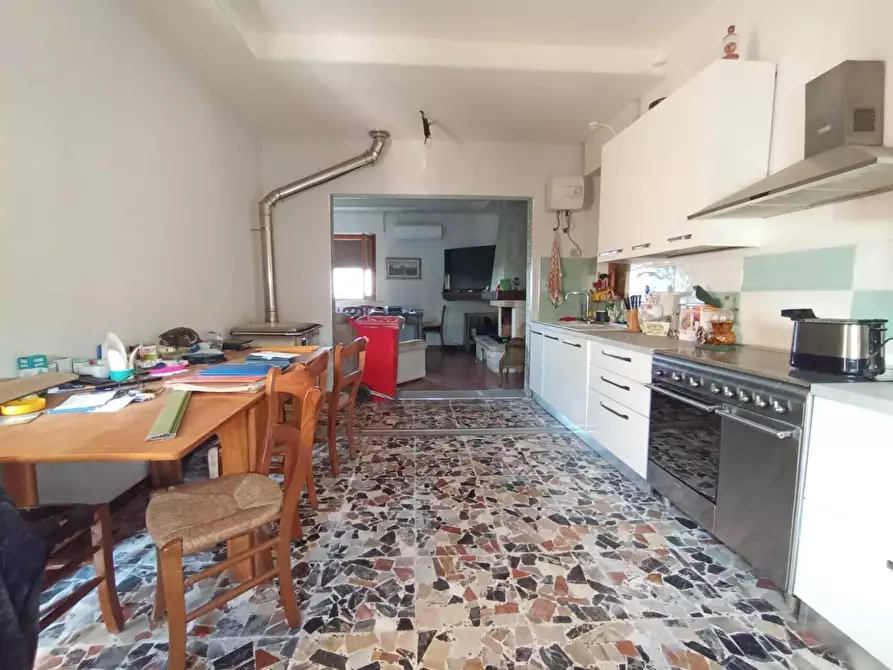 casa indipendente in vendita a Cascina