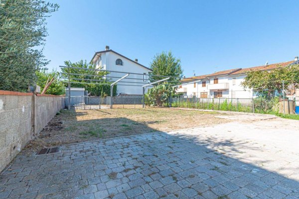casa indipendente in vendita a Cascina in zona Musigliano