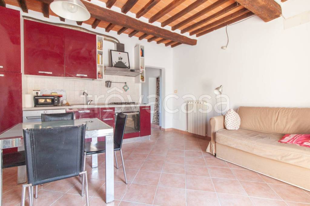 appartamento in vendita a Cascina in zona San Lorenzo a Pagnatico