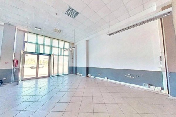 casale in vendita a Cascina