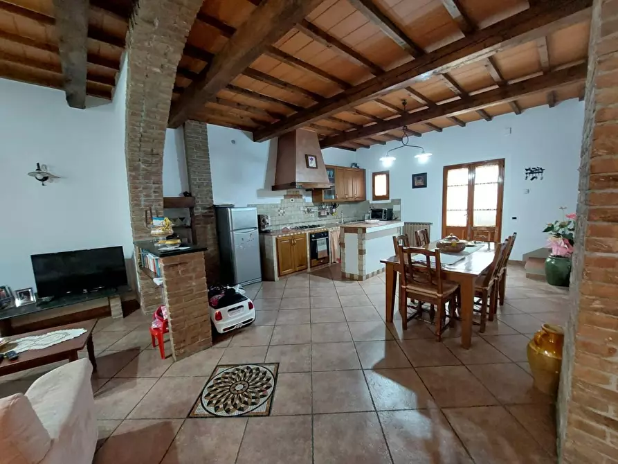 casa indipendente in vendita a Cascina in zona San Frediano a Settimo