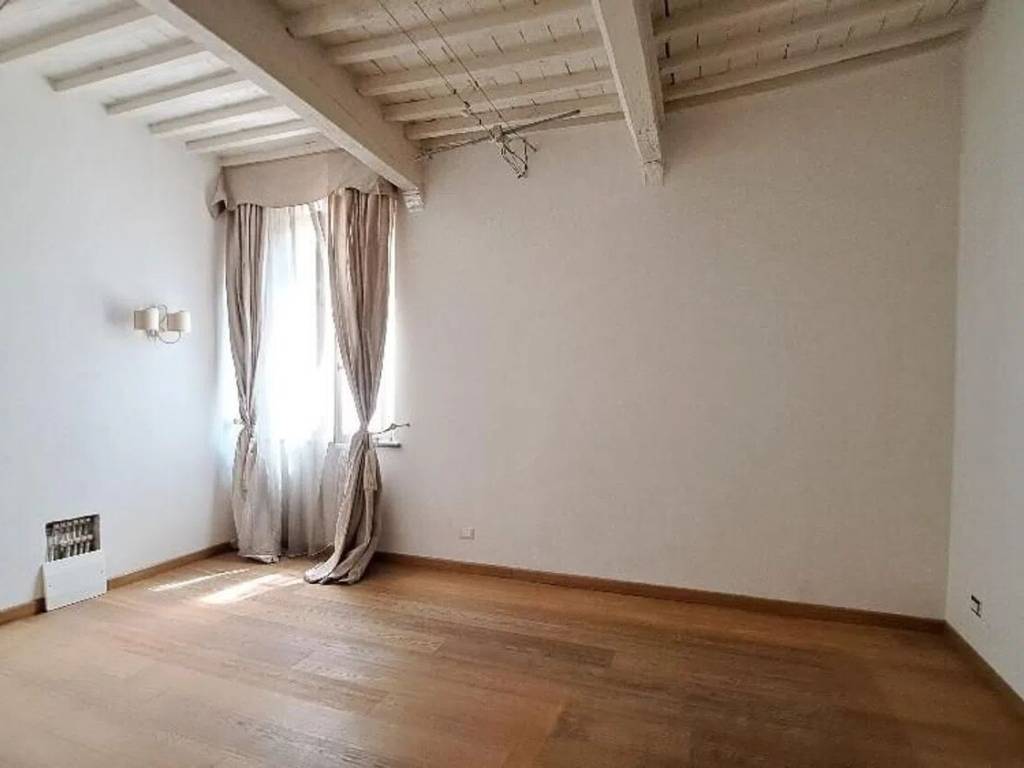 appartamento in vendita a Cascina in zona San Lorenzo a Pagnatico