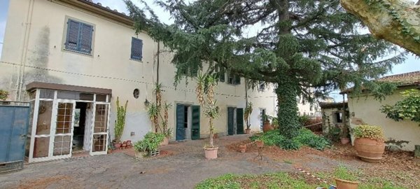 casa indipendente in vendita a Cascina in zona Navacchio