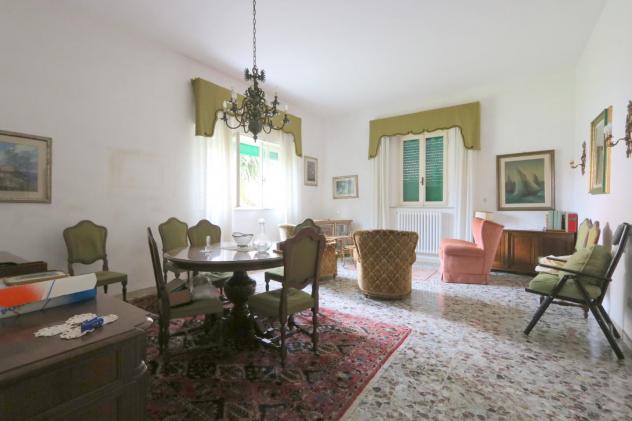 casa indipendente in vendita a Cascina