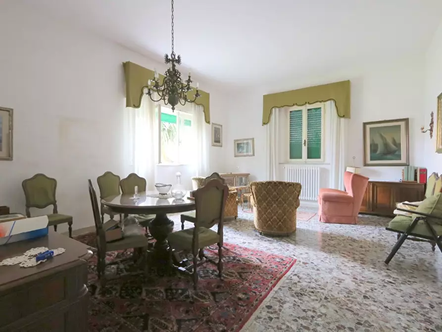 casa indipendente in vendita a Cascina