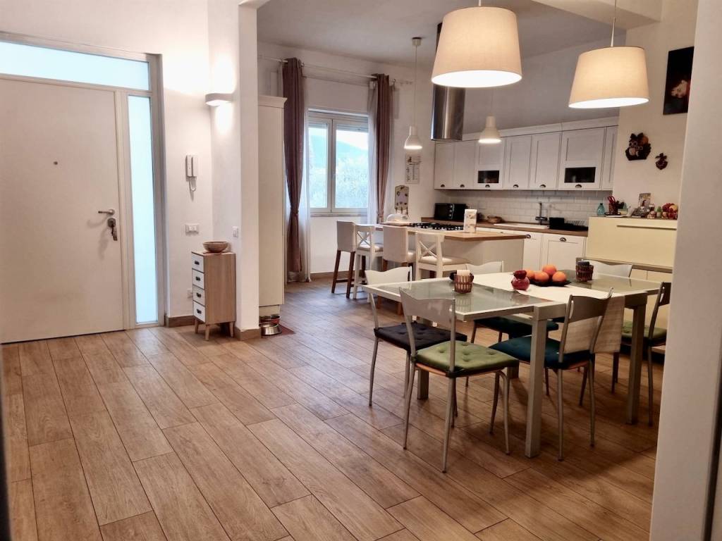 casa indipendente in vendita a Cascina in zona San Frediano a Settimo