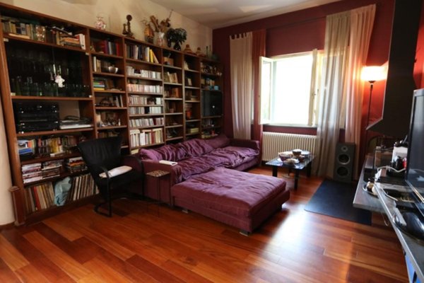 casa indipendente in vendita a Cascina in zona San Lorenzo alle Corti