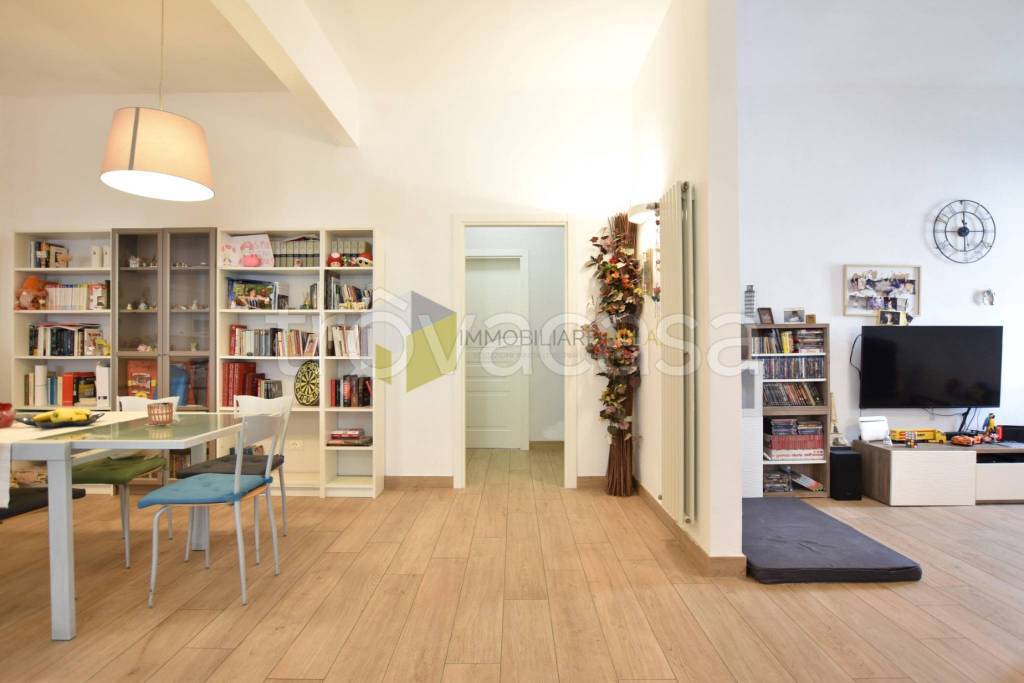 casa indipendente in vendita a Cascina in zona San Lorenzo a Pagnatico